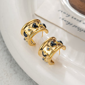 European Style Vintage Earrings for Women - Luxury, High-End Fashion, Unique C-Shaped Heart Ear Studs, Personalized and Elegant Ear Accessories