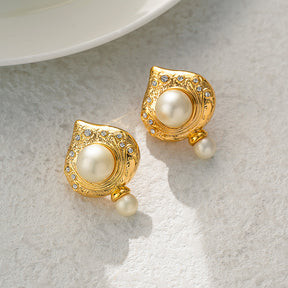 Vintage Heart-Shaped Pearl Earrings for Women - Unique Design, Personal Fashion, Stylish and Elegant Ear Studs, Light Luxury and High-End Ear Accessories