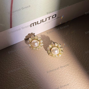 Flower Pearl Earrings Female Niche Light Luxury Celebrity Temperament Vintage Fashion Earrings