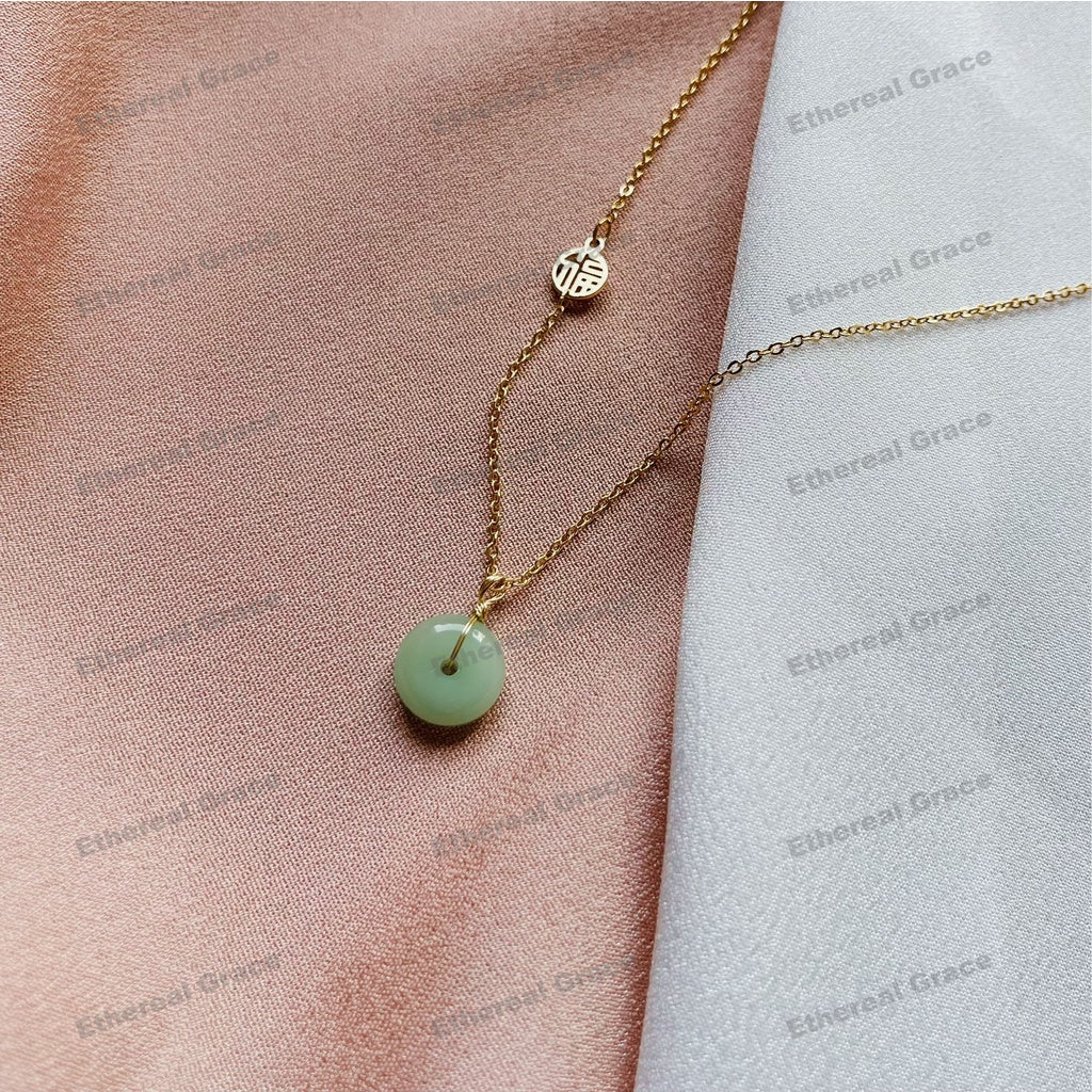 Letter "Fu" Round Plate Safe Buckle Natural Stone Pendant Necklace Female Jewelry Korean Niche High Cold ins Vintage Clavicle Chain