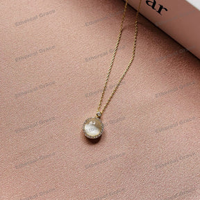 Rotatable Opal Pendant Necklace Female ins Light Luxury Niche Temperament High-End Design Clavicle Chain Accessories Female